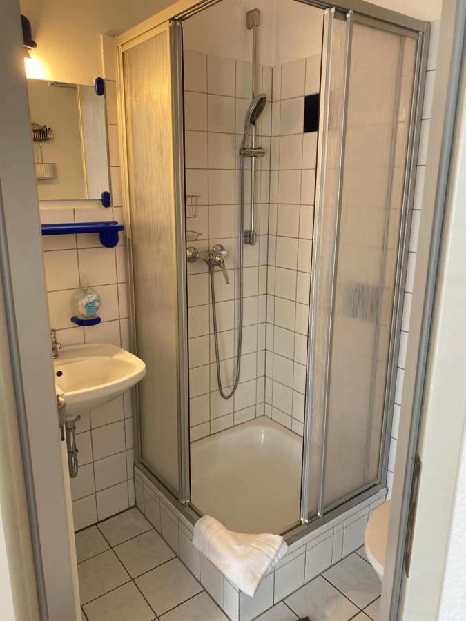 Apartmenthaus Zentrum Komfort Apartments Mit Minikuchen Verschiedener Grossen 卡塞尔 外观 照片