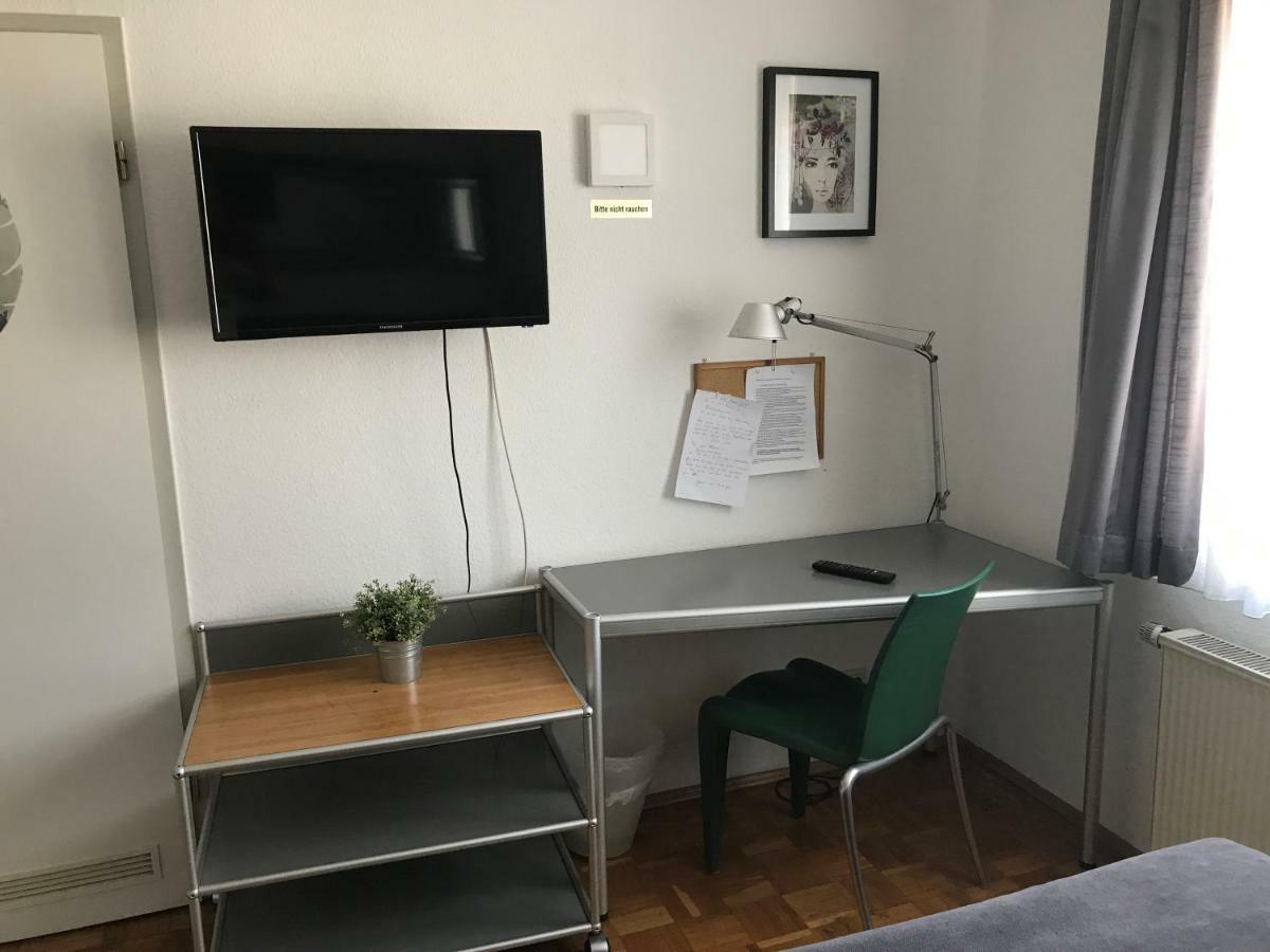 Apartmenthaus Zentrum Komfort Apartments Mit Minikuchen Verschiedener Grossen 卡塞尔 外观 照片