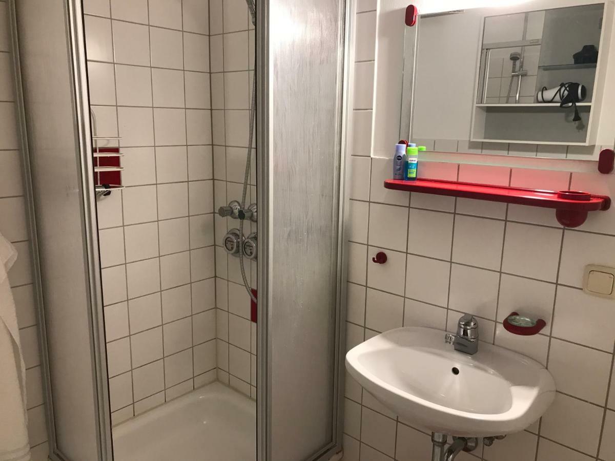 Apartmenthaus Zentrum Komfort Apartments Mit Minikuchen Verschiedener Grossen 卡塞尔 外观 照片