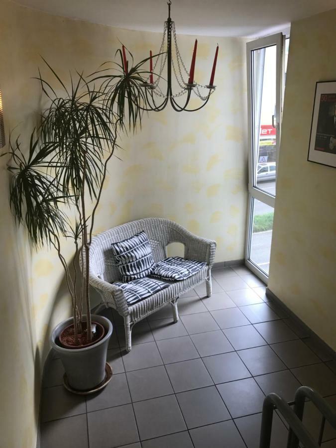Apartmenthaus Zentrum Komfort Apartments Mit Minikuchen Verschiedener Grossen 卡塞尔 外观 照片